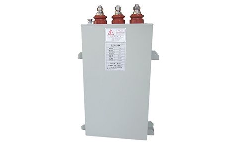 電容器在直流穩(wěn)態(tài)電路中可有電流通過？