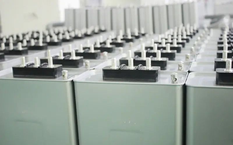 電力電容器組接線應(yīng)遵循哪些原則？